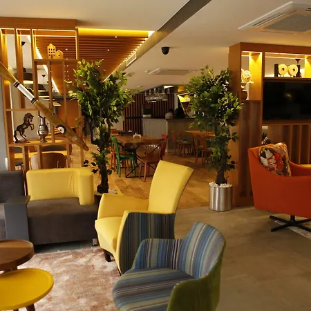 Sapko Airport 3*