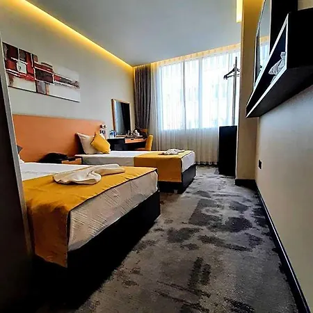 Sapko Airport 3*