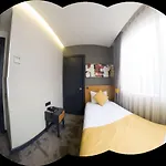 מלון Sapko Airport 3*