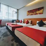 Sapko Airport מלון 3*