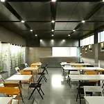 מלון Sapko Airport 3*