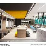 Sapko Airport מלון 3*