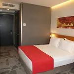 Sapko Airport 3*